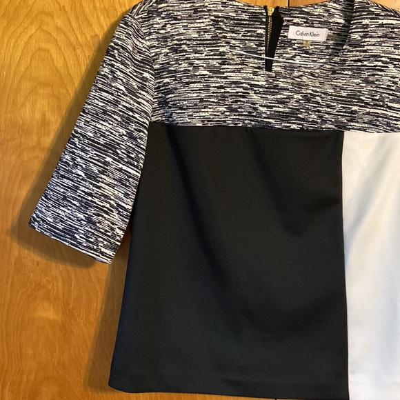 Calvin Klein top. Size M - Picture 5 of 9